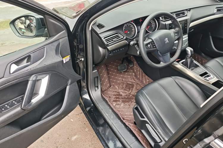 Used Peugeot 408 2018 350THP Automatic Luxury Edition Driver Seat