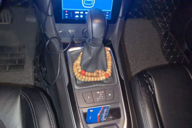 Used Peugeot 408 2018 Revised 350THP Automatic Luxury Edition Gear Lever