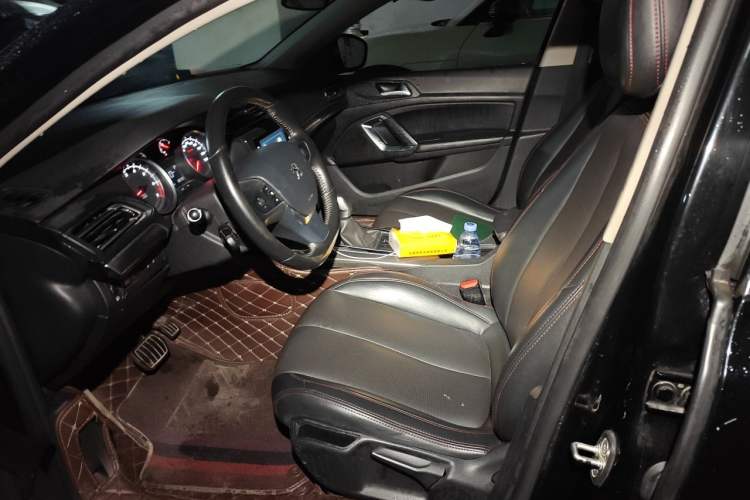 Used Peugeot 408 2018 350THP Automatic Luxury Edition Left Front Seat