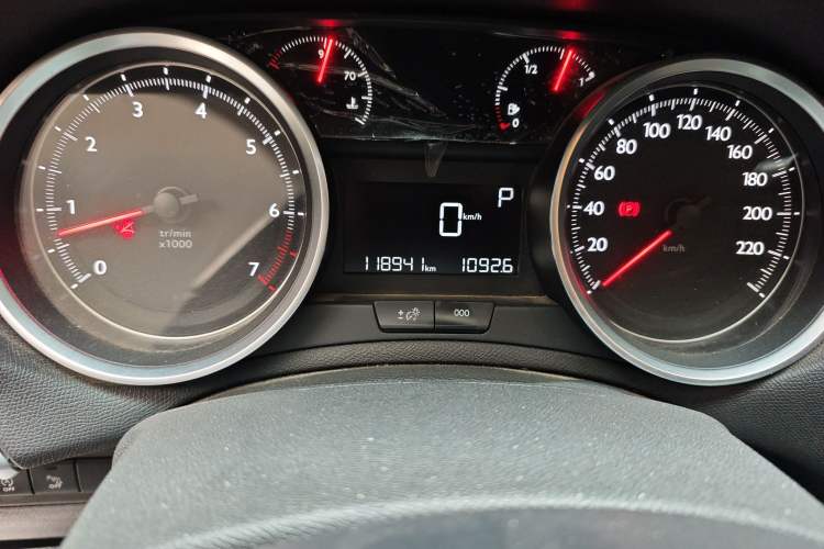 Used Peugeot 408 2018 350THP Automatic Luxury Edition Odometer Close Up