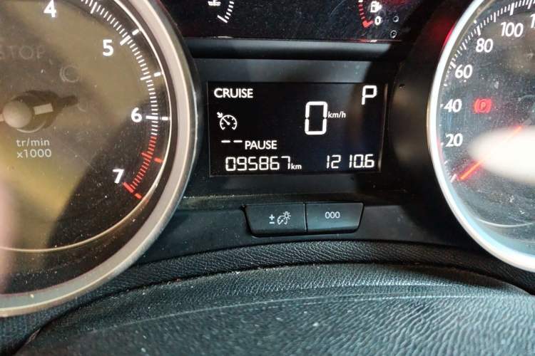 Used Peugeot 408 2018 350THP Automatic Luxury Edition Odometer Close Up