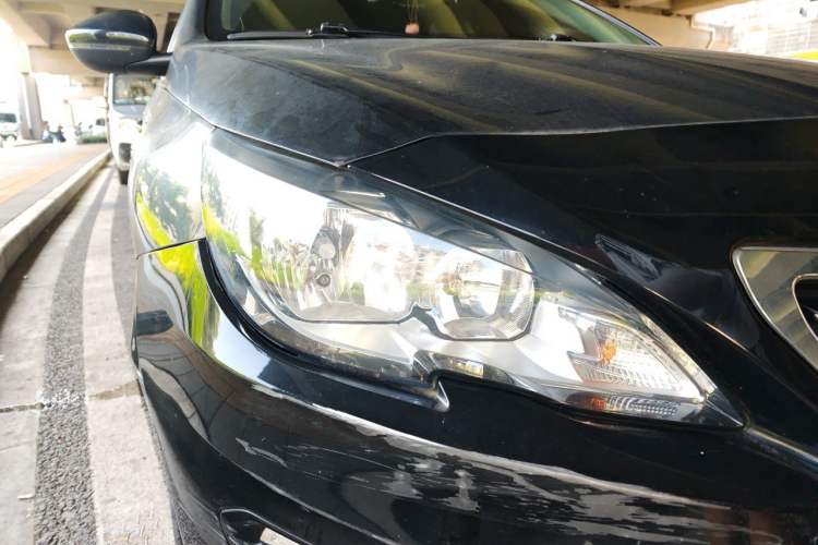 Used Peugeot 408 2018 350THP Automatic Luxury Edition Right Front Headlight