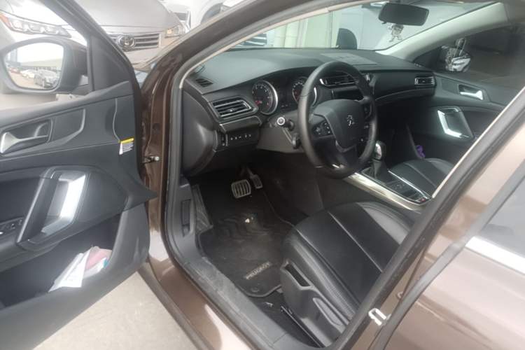 Used Peugeot 408 2018 350THP Automatic Luxury Edition Driver Seat