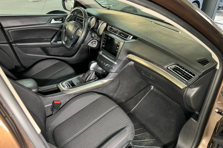 Used Peugeot 408 2018 Revised 350THP Automatic Luxury Edition Interior 2