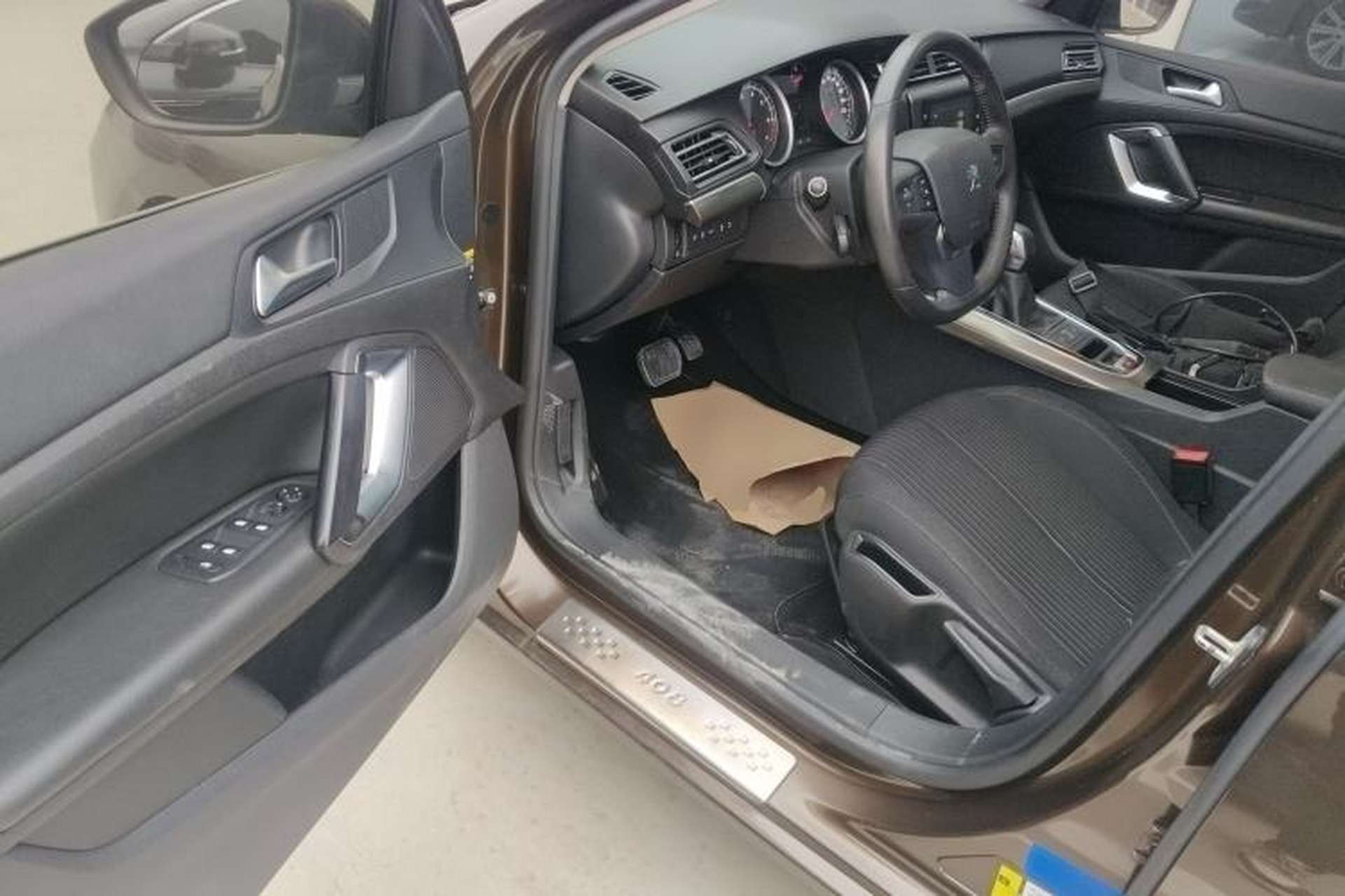 Used Peugeot 408 2018 350THP Automatic Luxury Edition Interior 3