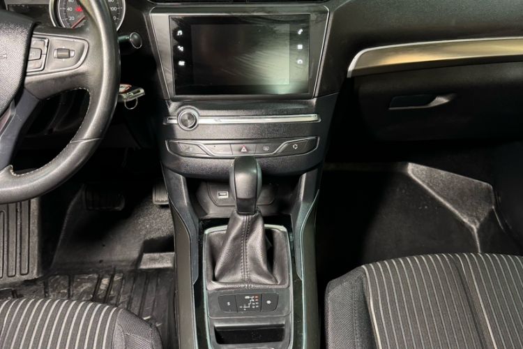 Used Peugeot 408 2018 Revised 350THP Automatic Luxury Edition Interior 7