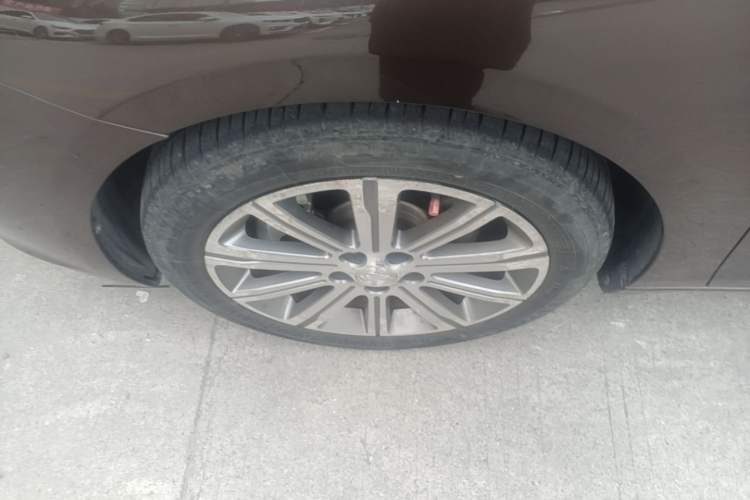 Used Peugeot 408 2018 350THP Automatic Luxury Edition Left Front Wheel Hub