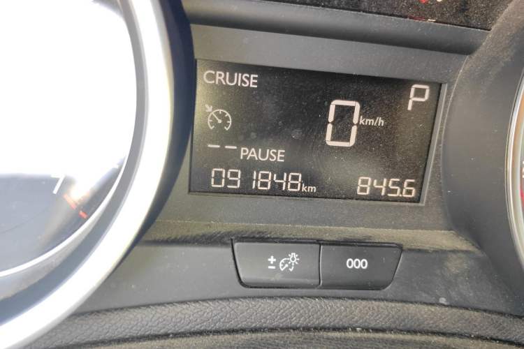 Used Peugeot 408 2018 Revised 350THP Automatic Luxury Edition Odometer Close Up