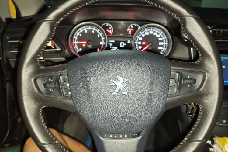 Used Peugeot 408 2018 350THP Automatic Luxury Edition Steering Wheel