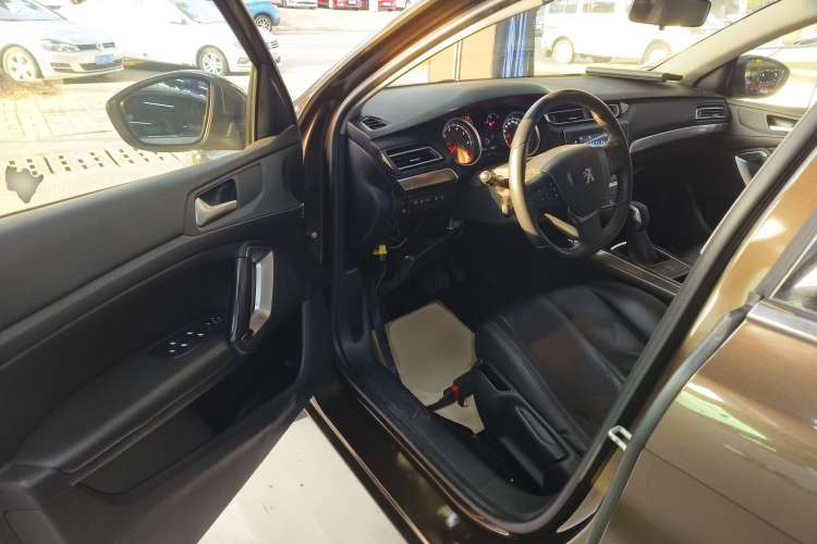 Used Peugeot 408 2018 350THP Automatic Luxury Edition Driver Seat