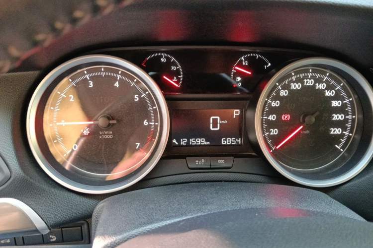 Used Peugeot 408 2018 230THP Automatic Luxury Edition Instrument Cluster