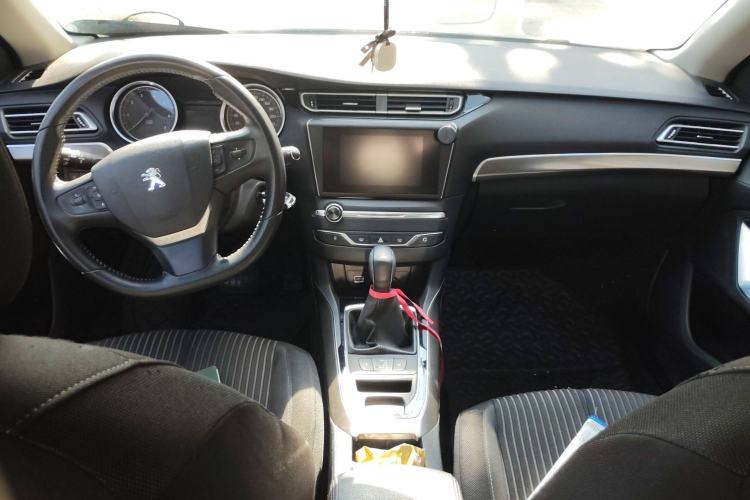 Used Peugeot 408 2018 Revised 350THP Automatic Luxury Edition Center Console