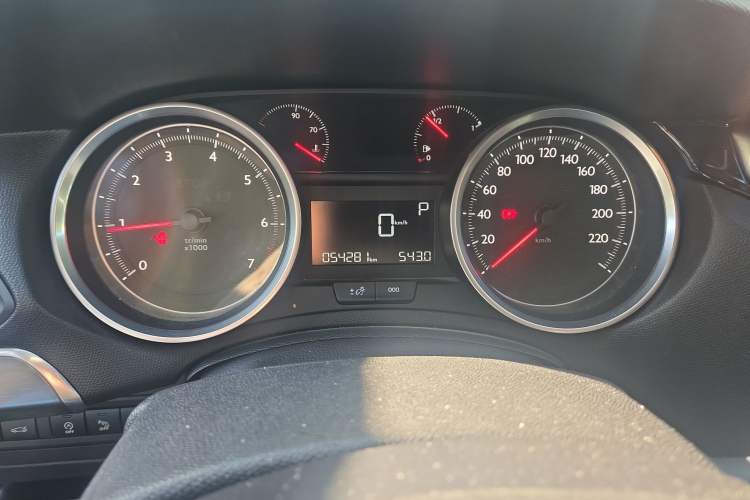 Used Peugeot 408 2018 Revised 350THP Automatic Luxury Edition Odometer Close Up