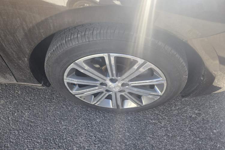 Used Peugeot 408 2018 Revised 350THP Automatic Luxury Edition Right Front Wheel Hub