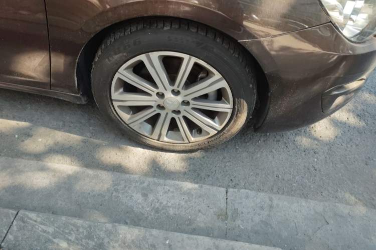Used Peugeot 408 2018 Revised 350THP Automatic Luxury Edition Right Front Wheel Hub