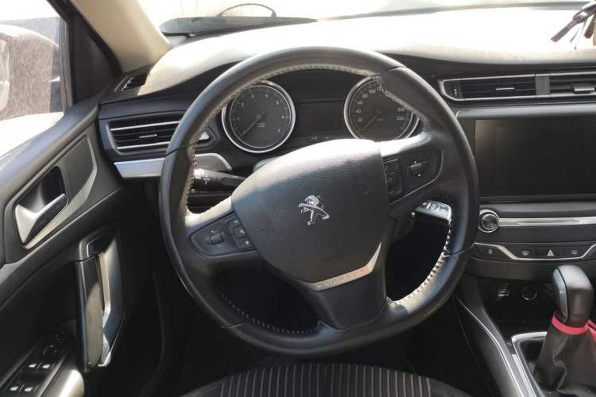 Used Peugeot 408 2018 Revised 350THP Automatic Luxury Edition Steering Wheel