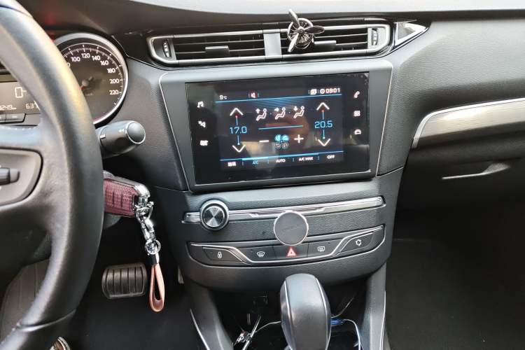 Used Peugeot 408 2018 230THP Automatic Luxury Edition Audio And AC Panel