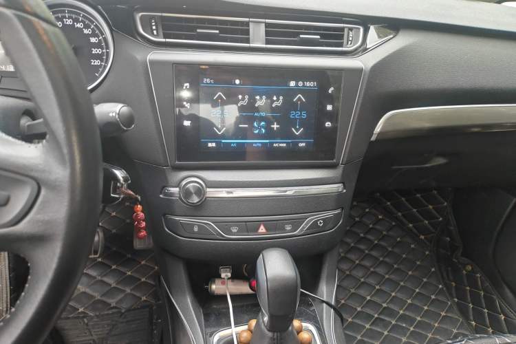 Used Peugeot 408 2018 350THP Automatic Luxury Edition Audio And AC Panel