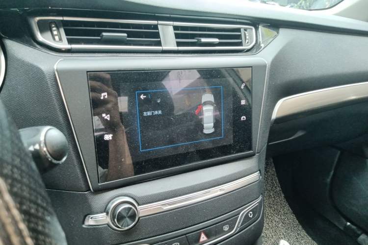 Used Peugeot 408 2018 Revised Version 1.8L Automatic Luxury Edition Audio And AC Panel