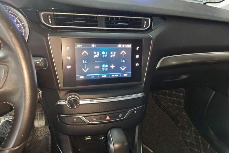 Used Peugeot 408 2018 350THP Automatic Luxury Edition Audio And AC Panel