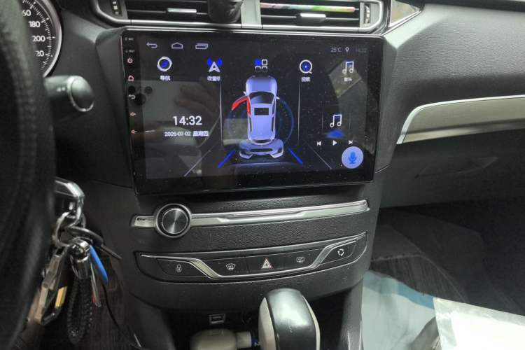 Used Peugeot 408 2018 Revised Version 1.8L Automatic Luxury Edition Audio And AC Panel