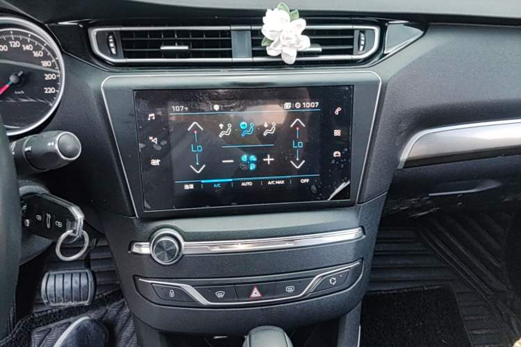 Used Peugeot 408 2018 350THP Automatic Luxury Edition Audio And AC Panel