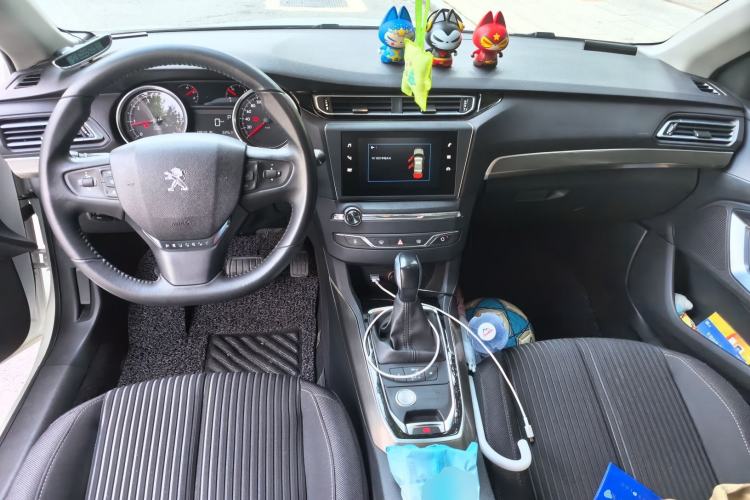 Used Peugeot 408 2018 Revised 350THP Automatic Luxury Edition Center Console