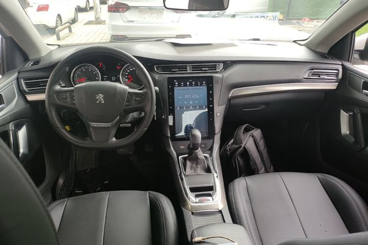 Used Peugeot 408 2018 Revised 350THP Automatic Luxury Edition Center Console