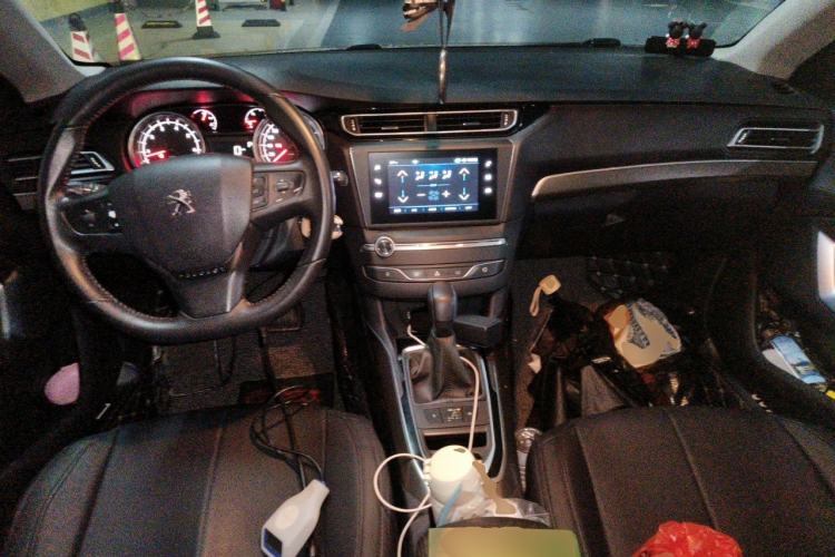 Used Peugeot 408 2018 Revised 350THP Automatic Luxury Edition Center Console