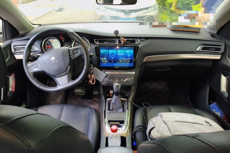 Used Peugeot 408 2018 350THP Automatic Luxury Edition Center Console