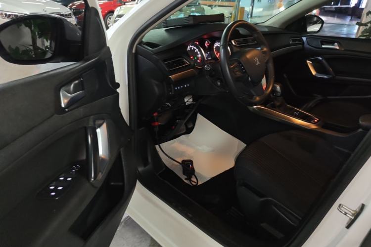 Used Peugeot 408 2018 Revised 350THP Automatic Luxury Edition Driver Seat