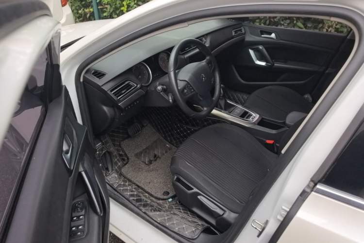 Used Peugeot 408 2018 Revised 350THP Automatic Luxury Edition Driver Seat