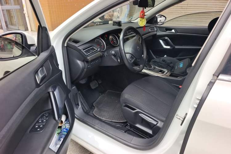 Used Peugeot 408 2018 Revised 350THP Automatic Luxury Edition Driver Seat