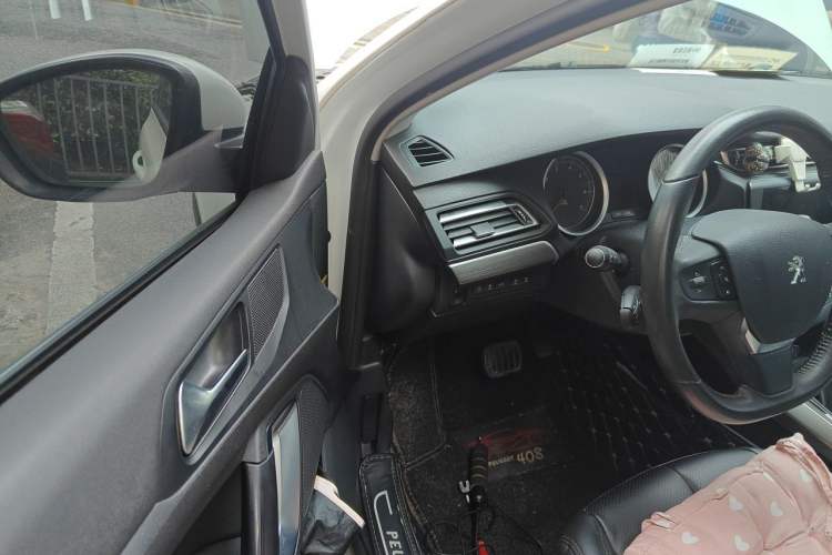 Used Peugeot 408 2018 350THP Automatic Luxury Edition Driver Seat