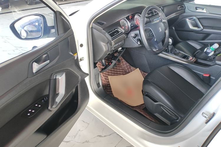 Used Peugeot 408 2018 350THP Automatic Luxury Edition Driver Seat