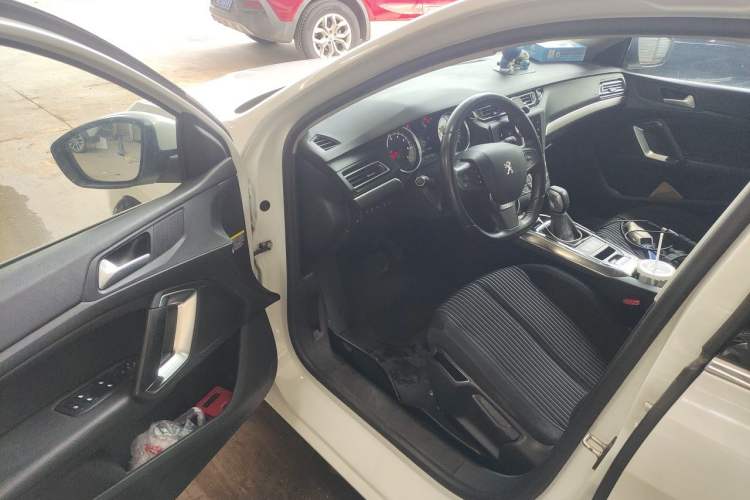Used Peugeot 408 2018 350THP Automatic Luxury Edition Driver Seat