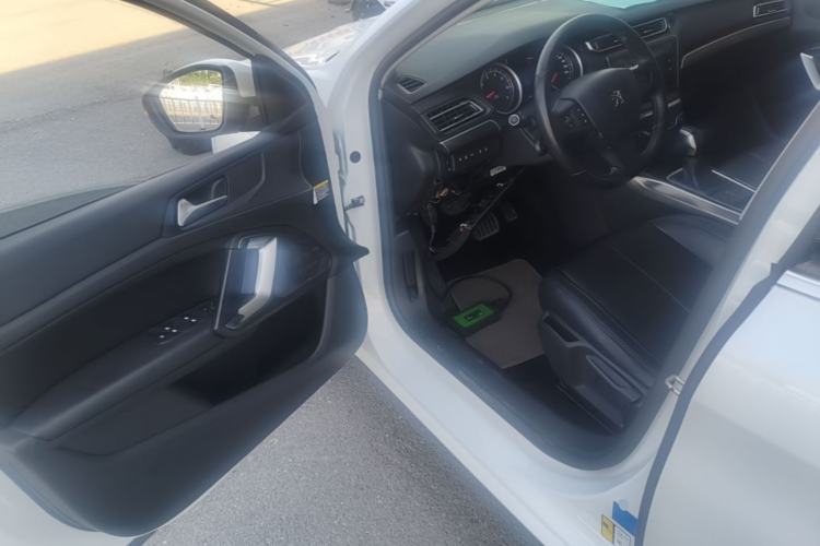 Used Peugeot 408 2018 350THP Automatic Luxury Edition Driver Seat