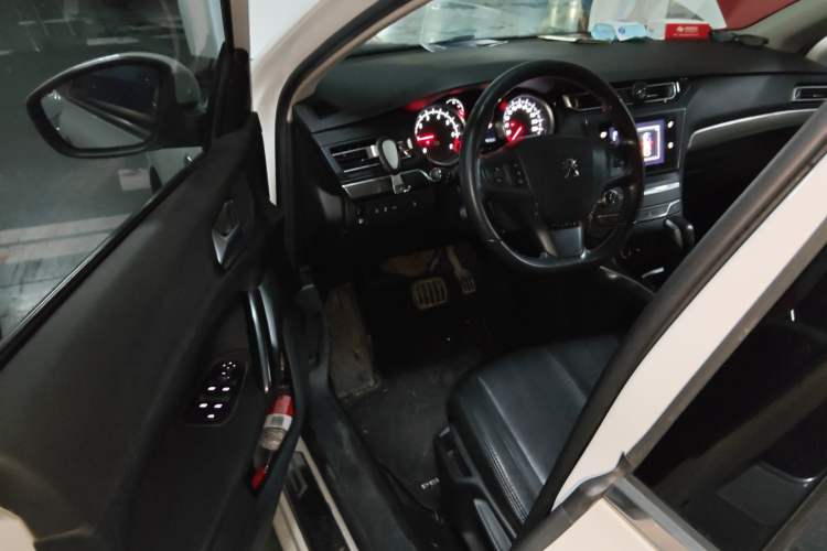 Used Peugeot 408 2018 230THP Automatic Luxury Edition Driver Seat
