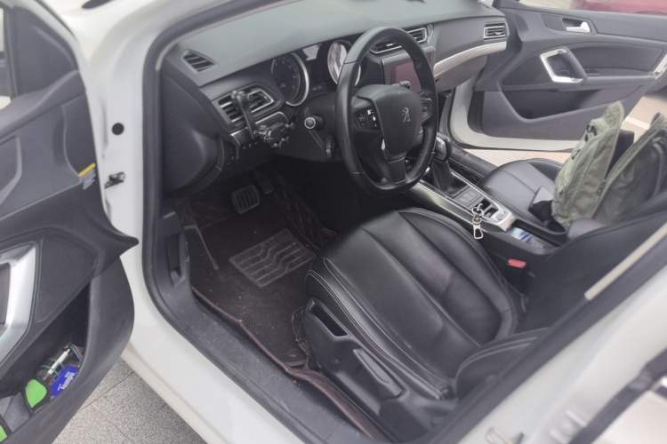 Used Peugeot 408 2018 350THP Automatic Luxury Edition Driver Seat