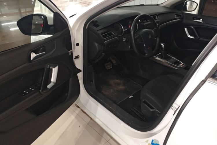 Used Peugeot 408 2018 350THP Automatic Luxury Edition Driver Seat