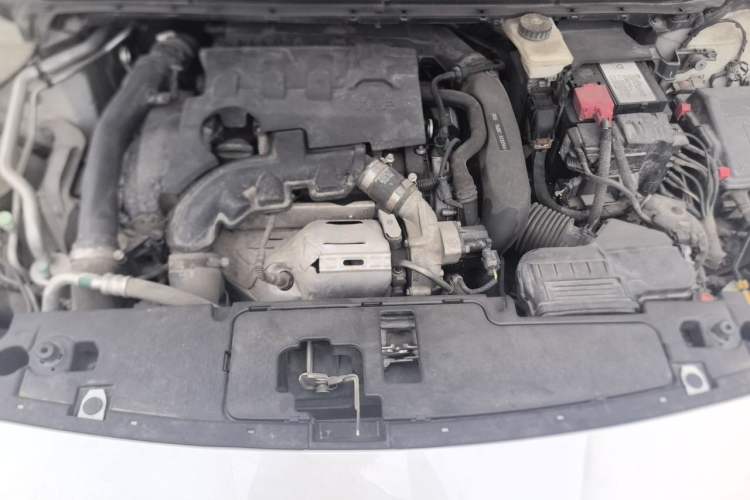 Used Peugeot 408 2018 350THP Automatic Luxury Edition Engine Bay