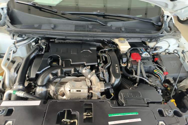 Used Peugeot 408 2018 350THP Automatic Luxury Edition Engine Bay