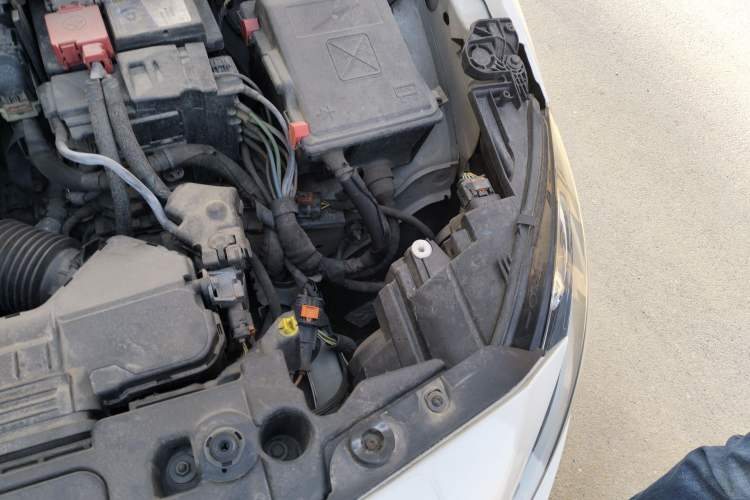 Used Peugeot 408 2018 350THP Automatic Luxury Edition Engine Bay Left