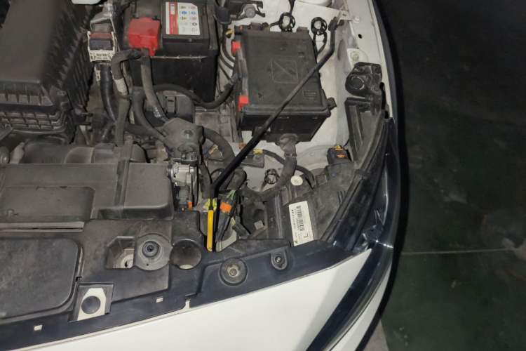 Used Peugeot 408 2018 Revised Version 1.8L Automatic Luxury Edition Engine Bay Left