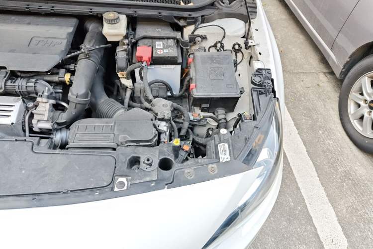 Used Peugeot 408 2018 230THP Automatic Luxury Edition Engine Bay Left