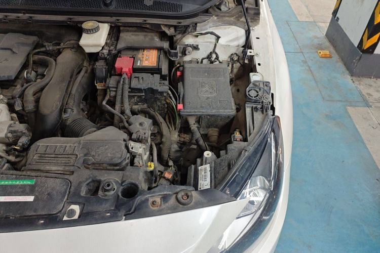Used Peugeot 408 2018 350THP Automatic Luxury Edition Engine Bay Left