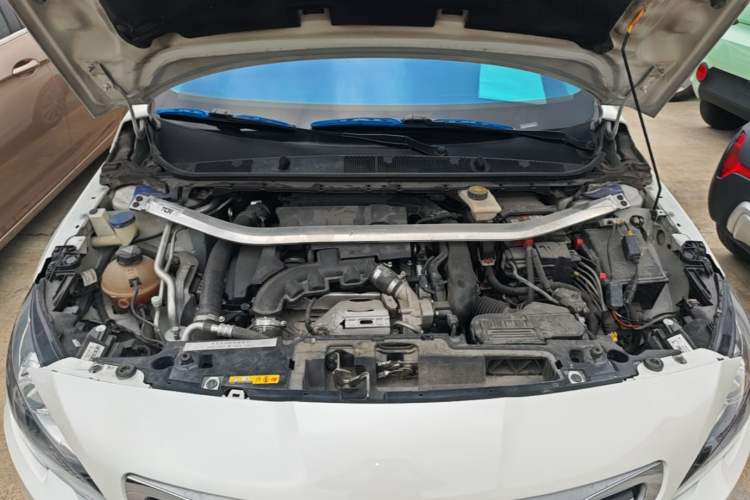 Used Peugeot 408 2018 Revised 350THP Automatic Luxury Edition Engine Bay