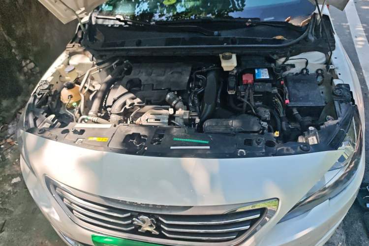 Used Peugeot 408 2018 350THP Automatic Luxury Edition Engine Bay