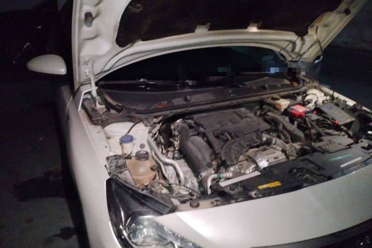 Used Peugeot 408 2018 350THP Automatic Luxury Edition Engine Bay Right