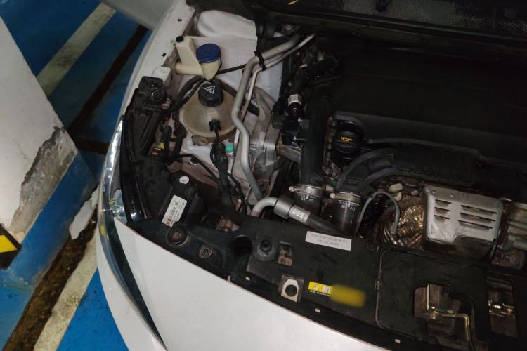 Used Peugeot 408 2018 230THP Automatic Luxury Edition Engine Bay Right